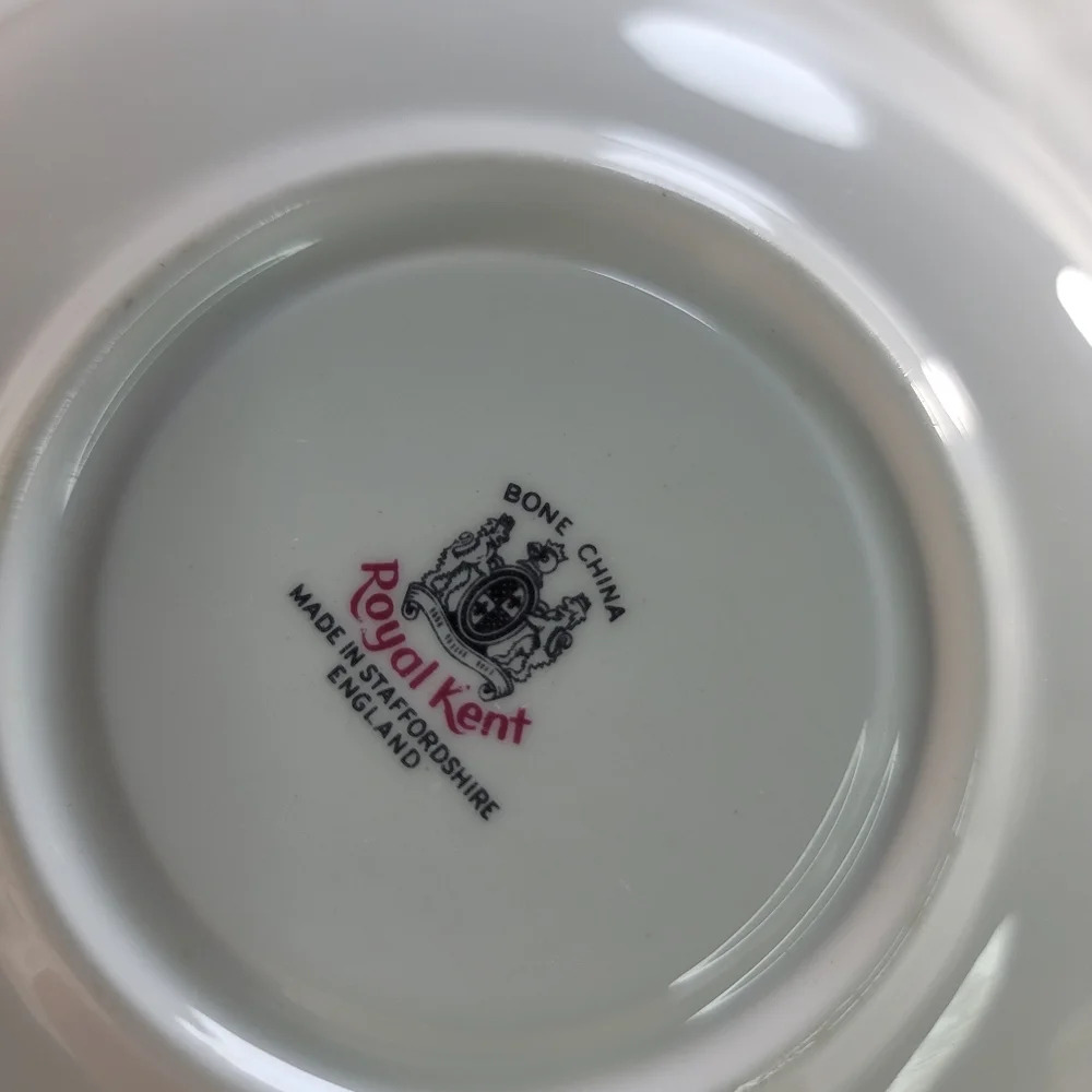 Vintage Roya Kent Staffordshire Little Roses Set Tea Cup, Saucer & Dessert Plate - Picture 3 of 7